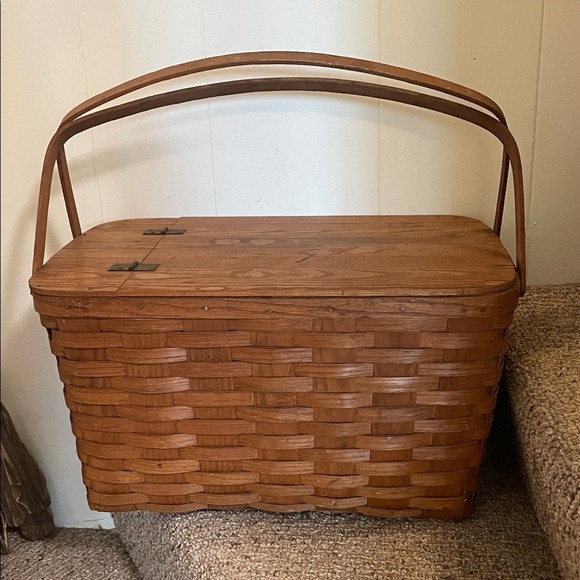 Basketville Putney Vermont Vintage Rustic Tan Woven Storage Picnic Basket
